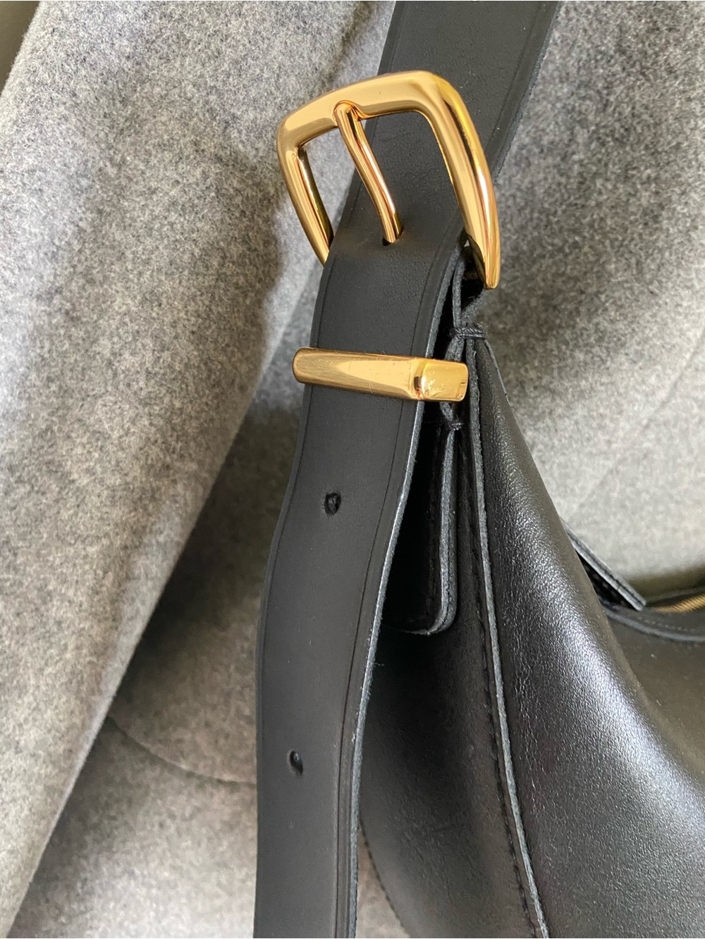 Madewell Black Leather Crescent Belt Bag - Picture 2 of 5